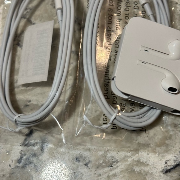 I phone13 pro max 1024 GB - Picture 2 of 10